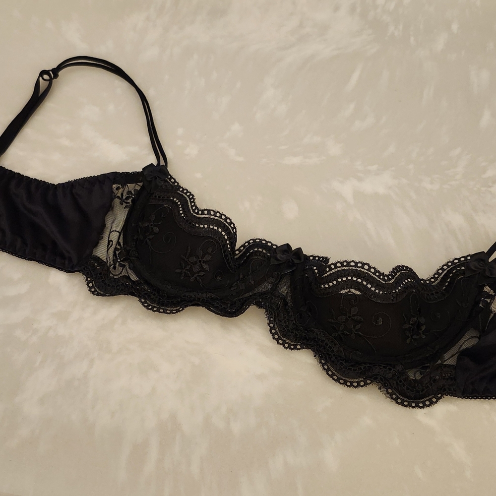 Cupless bra - Picture 2 of 4